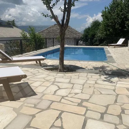 Hotel Gjirokastra فندق