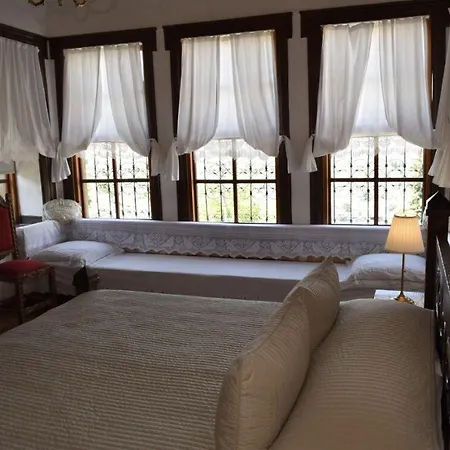 Hotel Gjirokastra 3* Gjirokastër