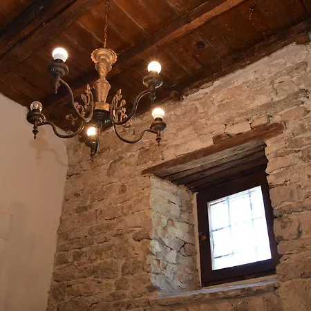 فندق Hotel Gjirokastra 3*