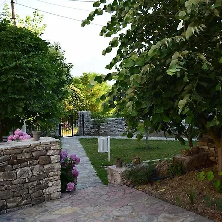 Hotel Gjirokastra فندق Gjirokastër