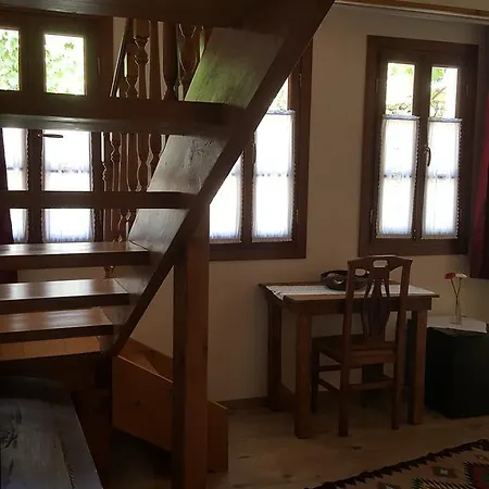 فندق Hotel Gjirokastra Gjirokastër