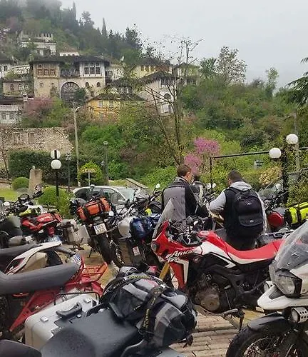 吉诺卡斯特酒店 3* Gjirokastër